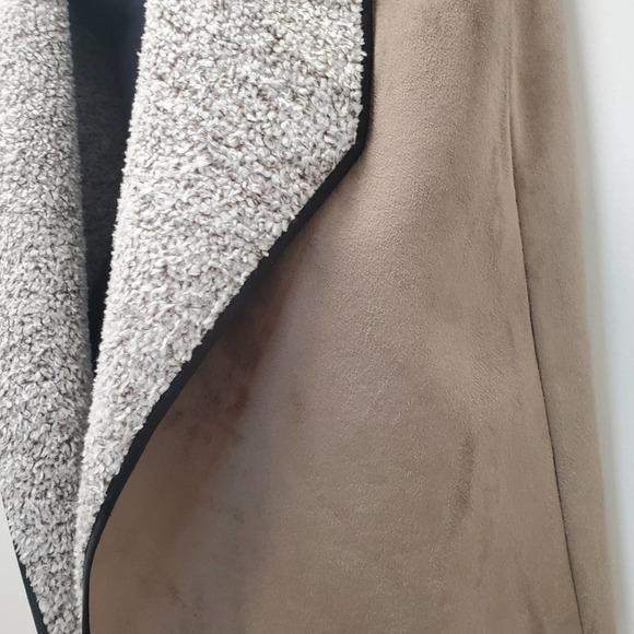 Talbots Brown Faux Sherpa Suede Vest Size Medium Petite - Picture 5 of 10
